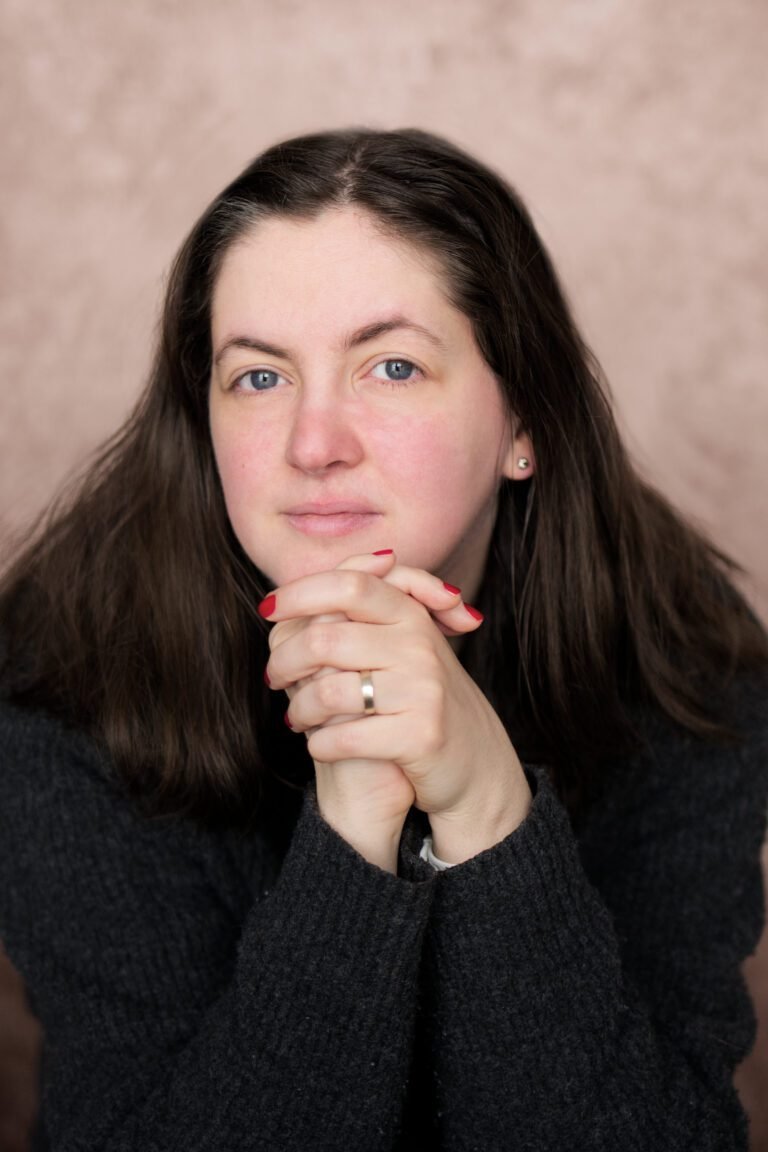 Kent photo shoot result - portrait of a woman looking straight at the camera
